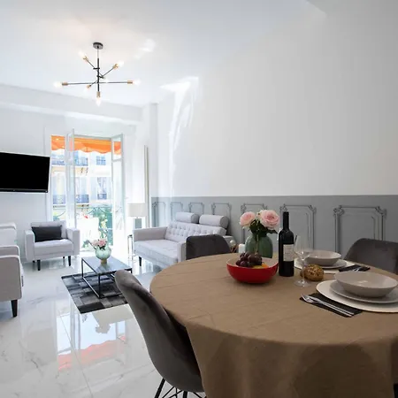 Le Magenta - Happy Apartment
